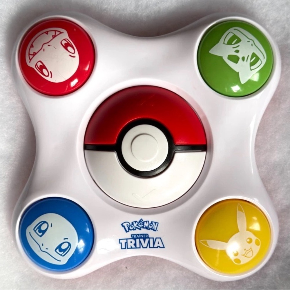 Pokemon Trainer Trivia Game Handheld Electronic Toy Tested Works 1000 Questions